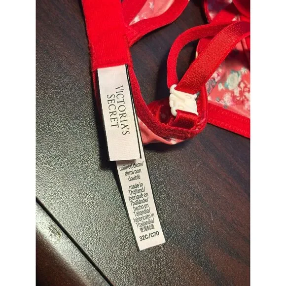 Victoria's Secret Unlined Demi Bra Red Sz 32c Adjustable Straps Feminine Flirty - Picture 4 of 4